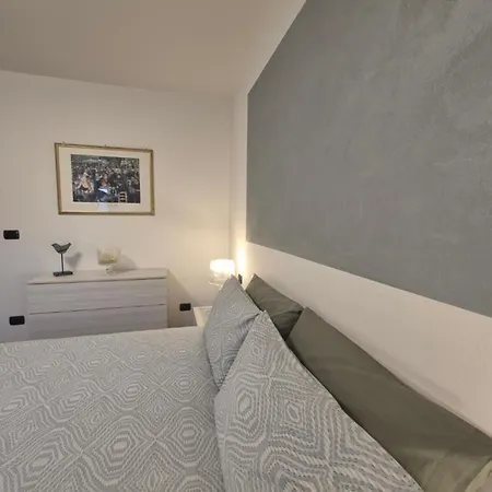 בית נופש L'atelier Du Temps - La Sarrolein אאוסטה